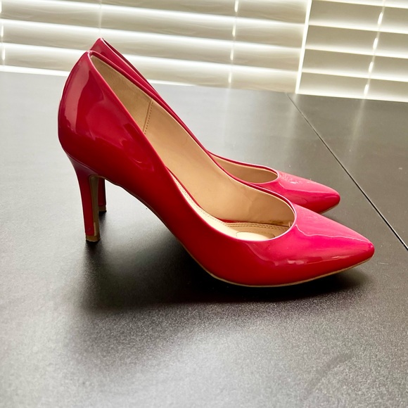 Kelly and Katie Barbie Pink Heels - Picture 7 of 7